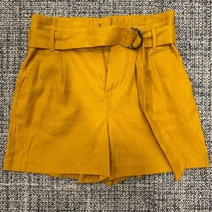 Banana Republic belted paperbag short